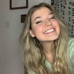 Meet your Posher, Cassie